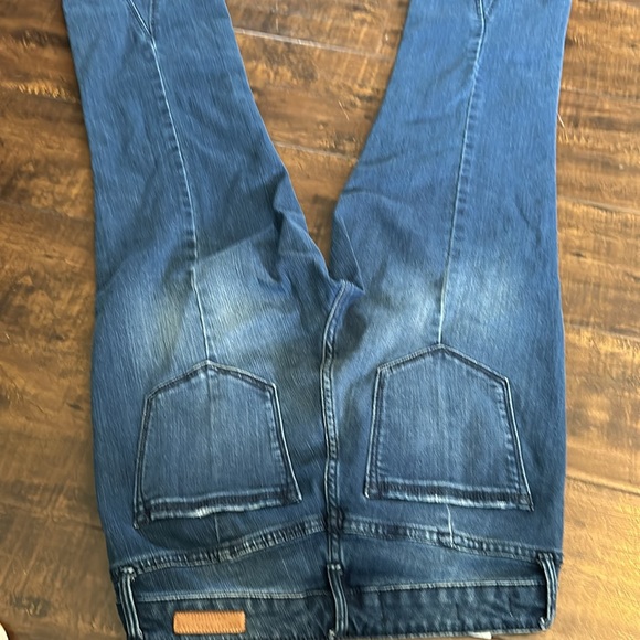 Sanctuary Jeans  All Shorts & Jeans $12 or 2x$20 -Bundle & Offer! - Picture 4 of 4